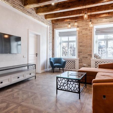 View On Rynok Square Apartments Lviv Extérieur photo