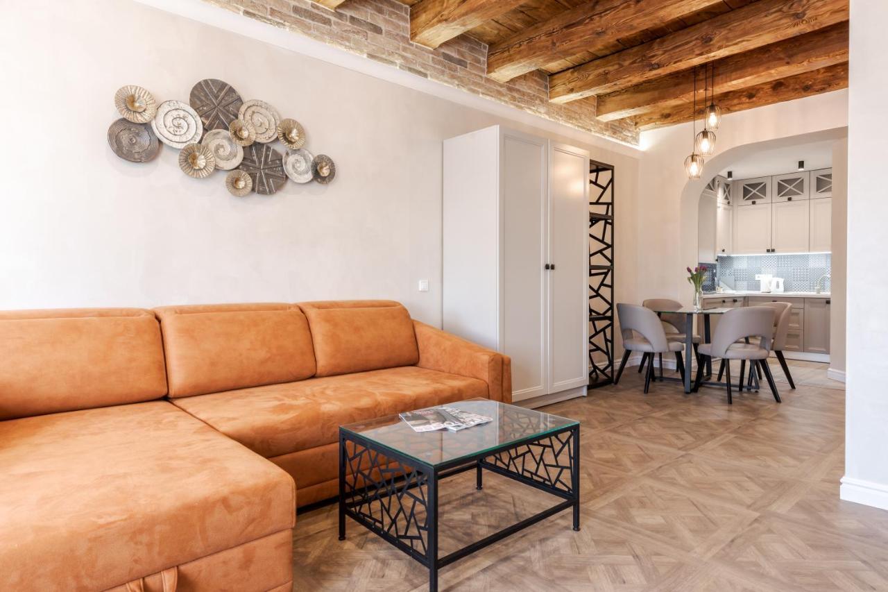 View On Rynok Square Apartments Lviv Extérieur photo