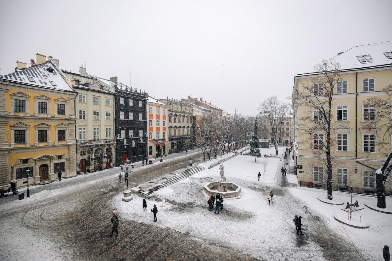 View On Rynok Square Apartments Lviv Extérieur photo