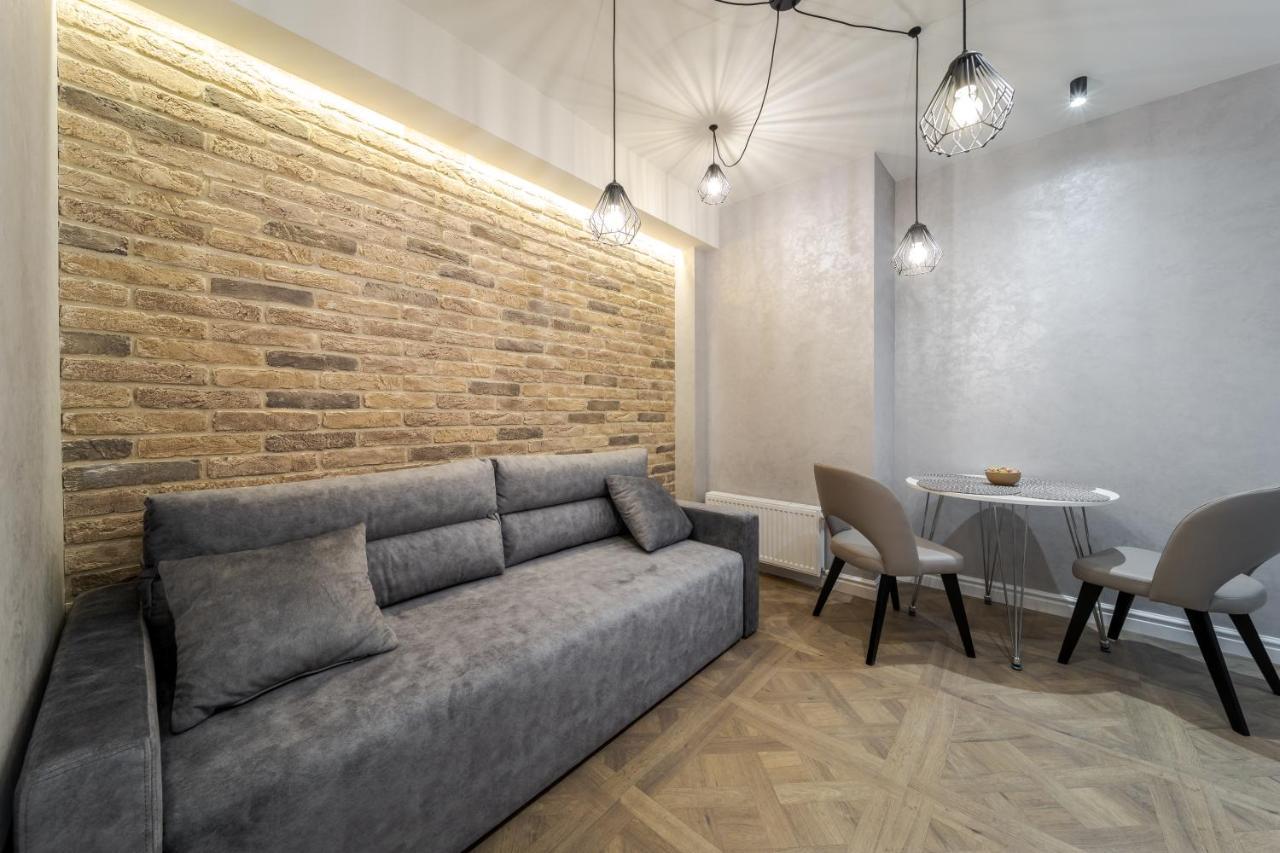 View On Rynok Square Apartments Lviv Extérieur photo
