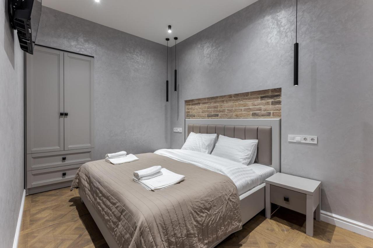 View On Rynok Square Apartments Lviv Extérieur photo