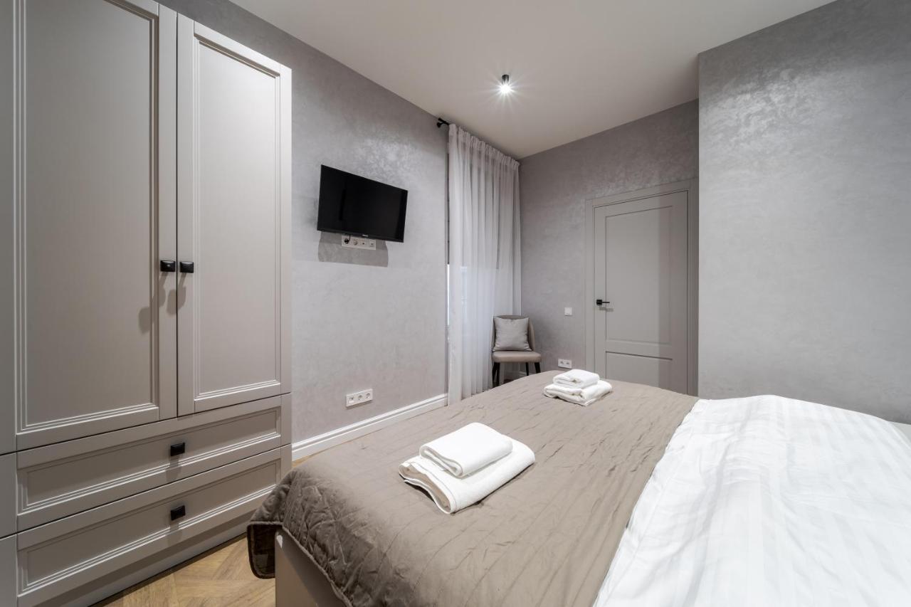View On Rynok Square Apartments Lviv Extérieur photo