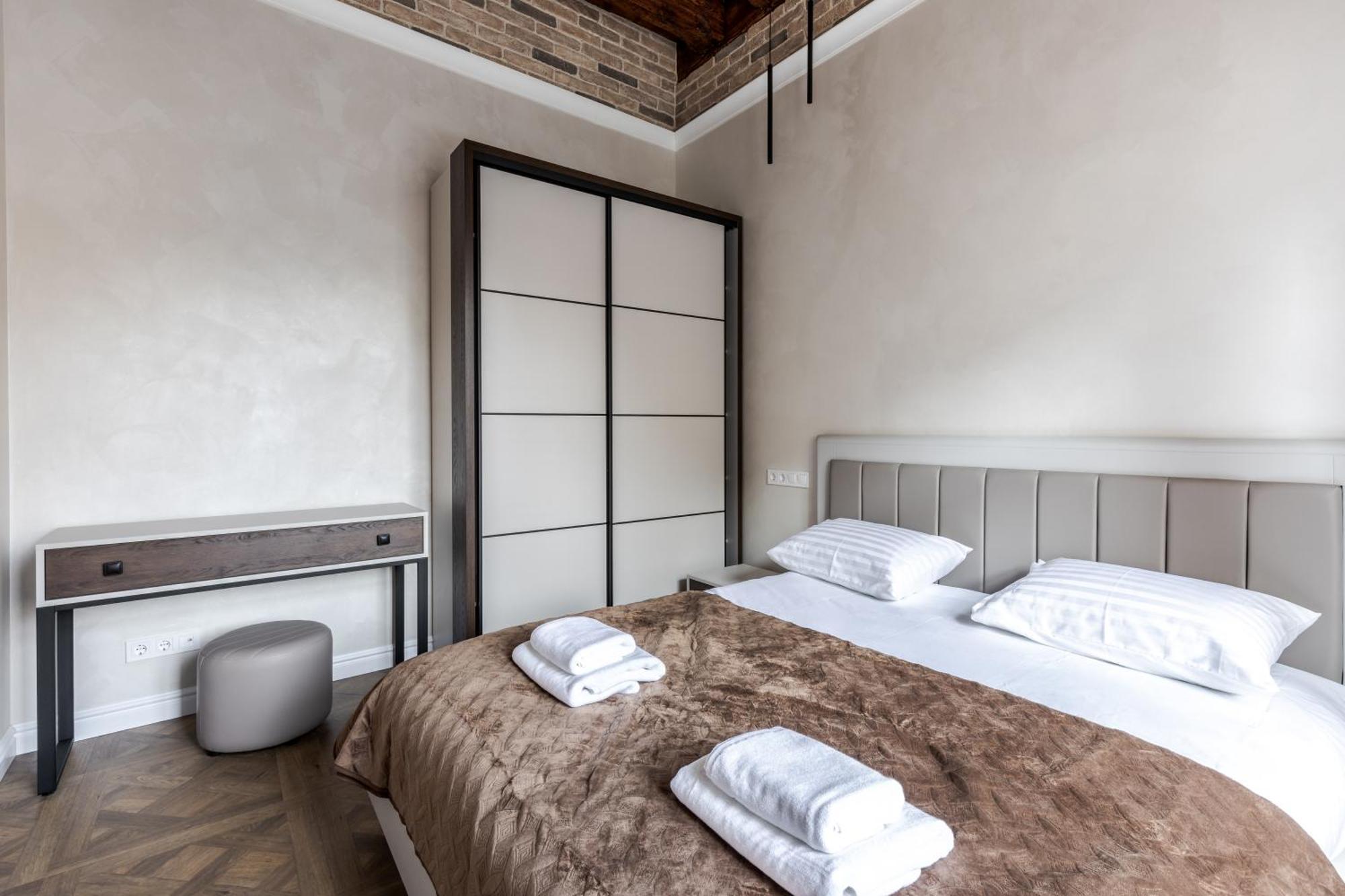 View On Rynok Square Apartments Lviv Extérieur photo